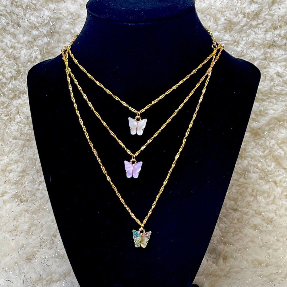 New! Cute Butterfly necklace